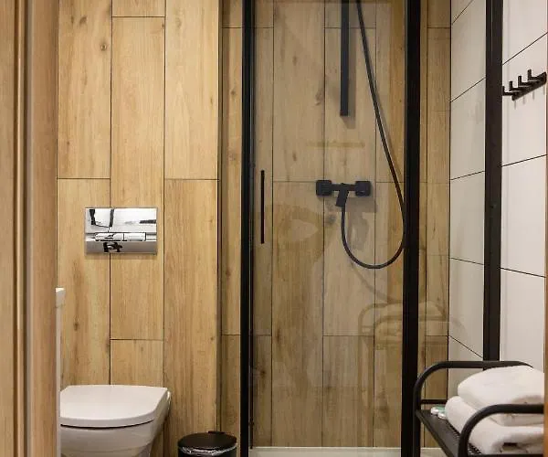 Przystan Posmakuj 酒店 *